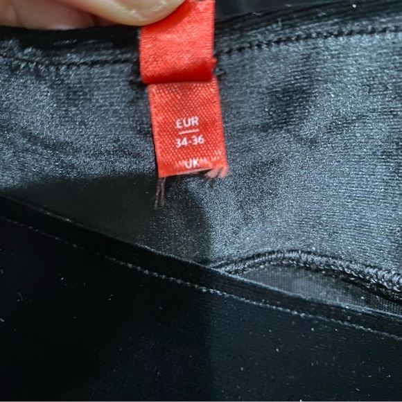 SPANX Velvet Split Hem Wide Leg Pant Very Black Slimming Comfort Size Small - Picture 11 of 14